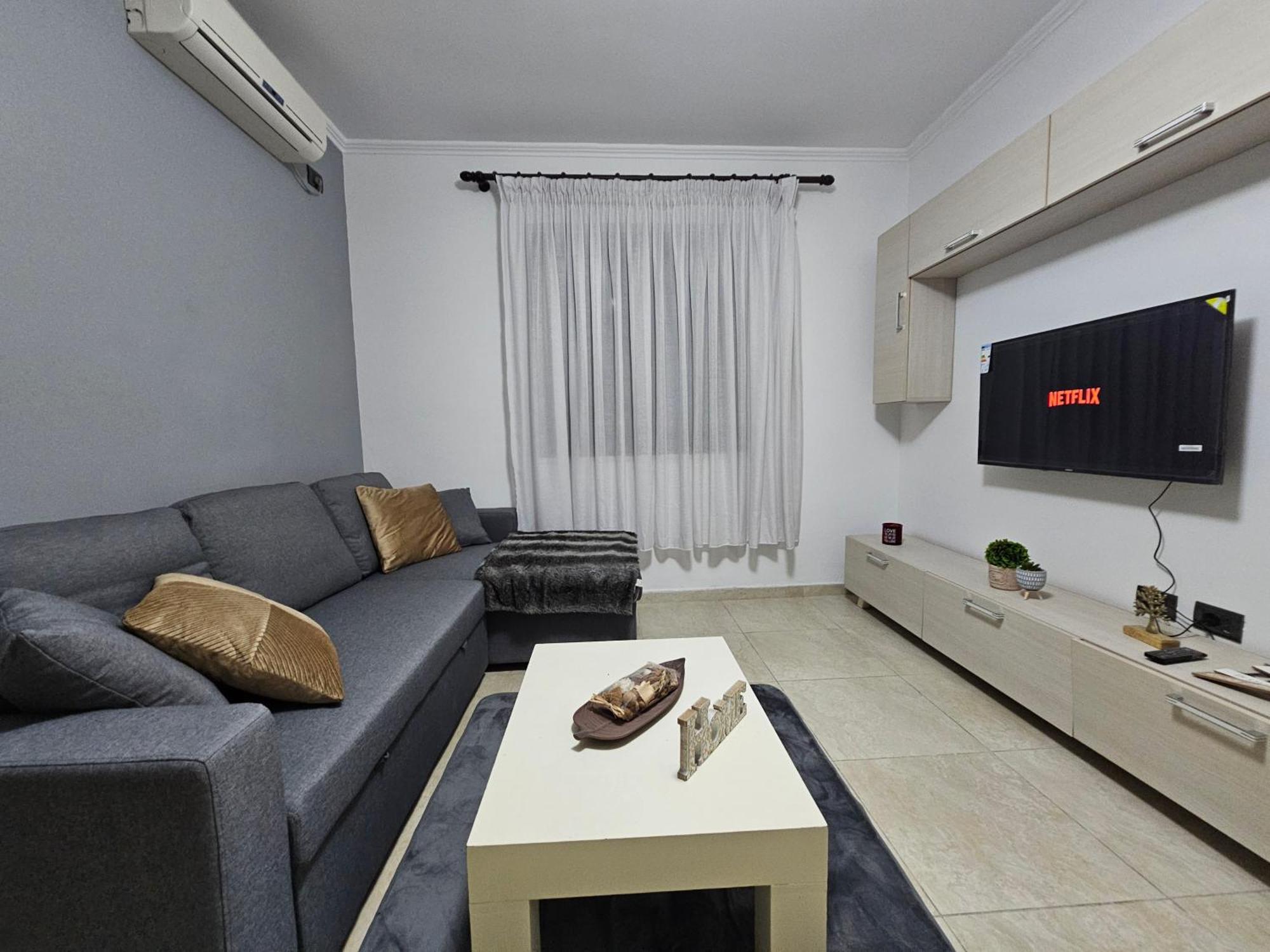 Appartamento Wanderlust Tirana 2 Esterno foto